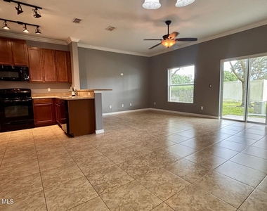 2755 Revolution Street - Photo Thumbnail 2