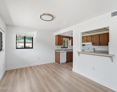 201 Cocoa Isles Boulevard - Photo Thumbnail 11