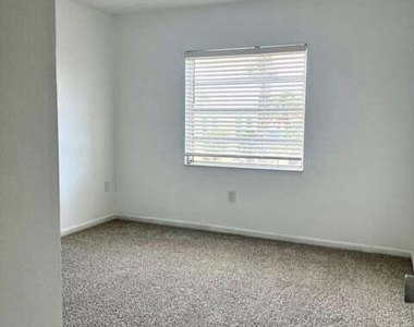311 Taylor Avenue - Photo Thumbnail 12