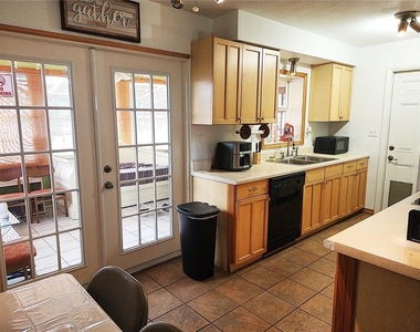73 S Lincoln Avenue - Photo Thumbnail 7