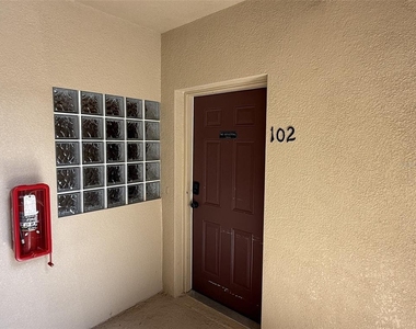 6439 Cypressdale Drive - Photo Thumbnail 12