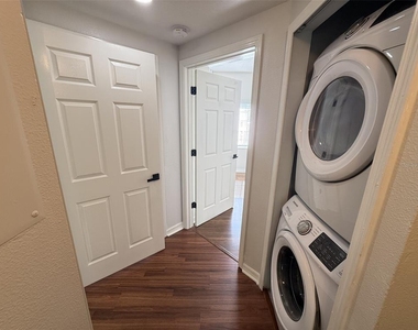 6439 Cypressdale Drive - Photo Thumbnail 25