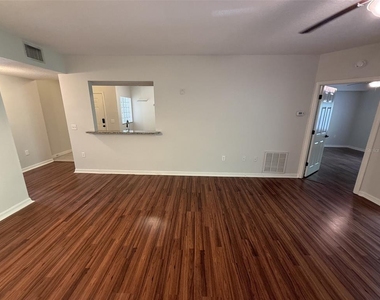6439 Cypressdale Drive - Photo Thumbnail 5