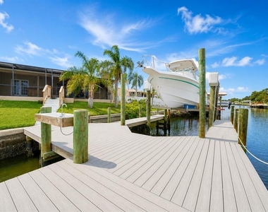 6530 Bimini Court - Photo Thumbnail 20