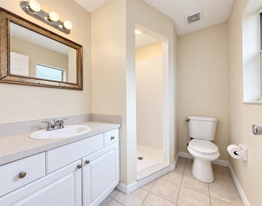 1210 E Holland Avenue - Photo Thumbnail 10