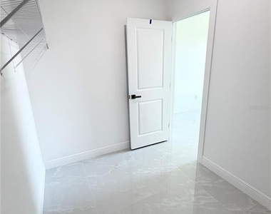1029 S 66th Street - Photo Thumbnail 23