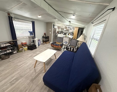 2703 Aein Road - Photo Thumbnail 10