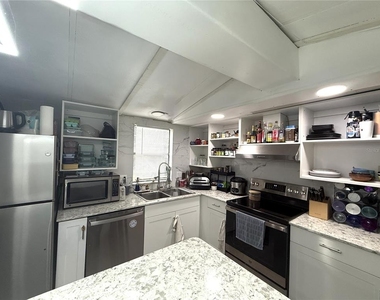 2703 Aein Road - Photo Thumbnail 16