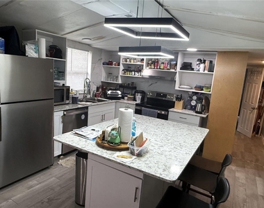 2703 Aein Road - Photo Thumbnail 14