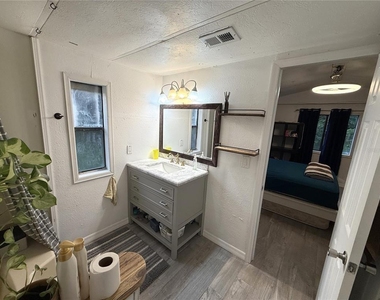 2703 Aein Road - Photo Thumbnail 20