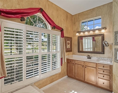 12518 Lake Jovita Boulevard - Photo Thumbnail 44