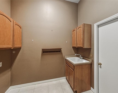 12518 Lake Jovita Boulevard - Photo Thumbnail 56