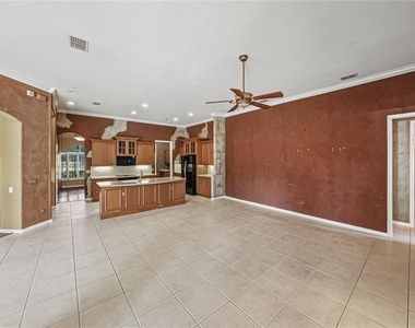 12518 Lake Jovita Boulevard - Photo Thumbnail 30