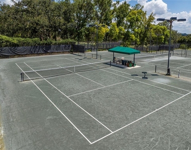 12518 Lake Jovita Boulevard - Photo Thumbnail 77