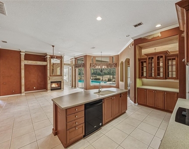 12518 Lake Jovita Boulevard - Photo Thumbnail 27