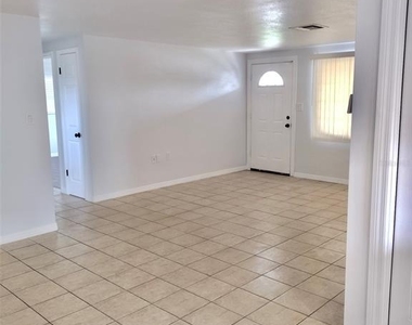 3117 Huntington Road - Photo Thumbnail 10