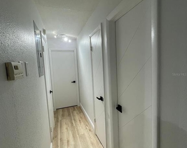 2125 Patrick Street - Photo Thumbnail 22