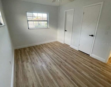 2125 Patrick Street - Photo Thumbnail 3