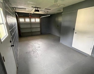 2125 Patrick Street - Photo Thumbnail 9