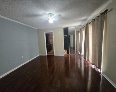 5263 Brook Court - Photo Thumbnail 7