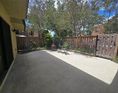 5263 Brook Court - Photo Thumbnail 13