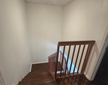 5263 Brook Court - Photo Thumbnail 7