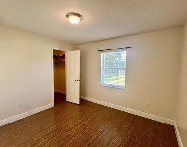 3696 Se 47th Street - Photo Thumbnail 10
