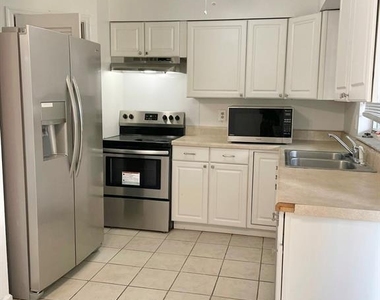 1920 E Edgewood Drive - Photo Thumbnail 6