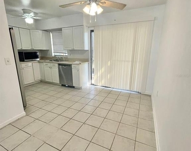 1920 E Edgewood Drive - Photo Thumbnail 4