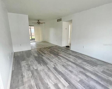 1920 E Edgewood Drive - Photo Thumbnail 8