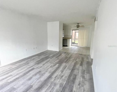 1920 E Edgewood Drive - Photo Thumbnail 2