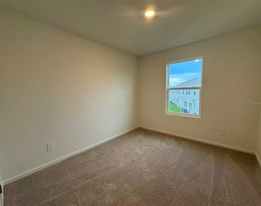 963 Phoenix Street - Photo Thumbnail 10