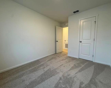 963 Phoenix Street - Photo Thumbnail 11