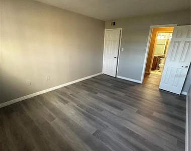 1695 Lee Road - Photo Thumbnail 5