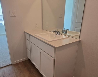 1569 Plank Place - Photo Thumbnail 12