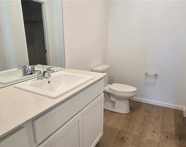 1569 Plank Place - Photo Thumbnail 11