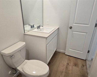 1569 Plank Place - Photo Thumbnail 20