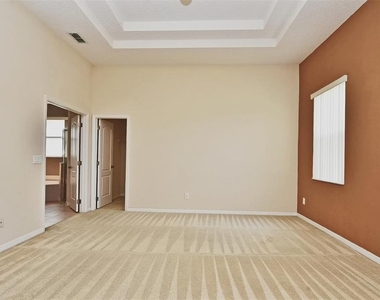 5911 Winchester Isle Road - Photo Thumbnail 11