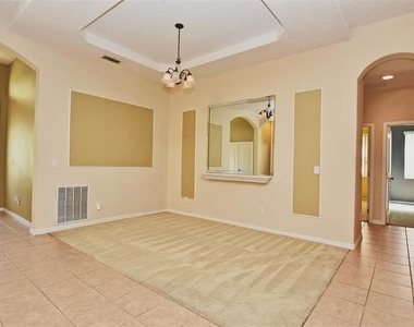 5911 Winchester Isle Road - Photo Thumbnail 3
