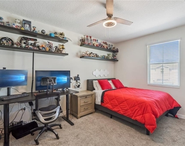 2931 Sentence Street - Photo Thumbnail 17