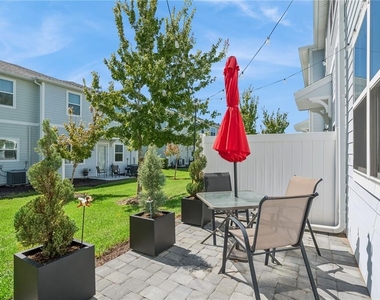 2931 Sentence Street - Photo Thumbnail 22
