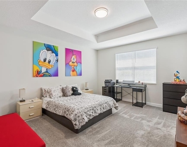 2931 Sentence Street - Photo Thumbnail 10