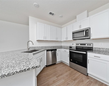9425 Westside Hills Drive - Photo Thumbnail 9