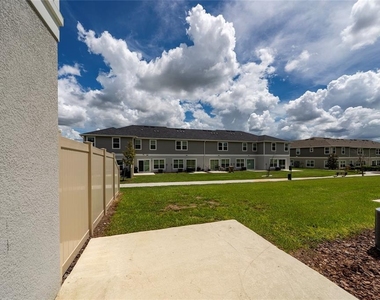 9425 Westside Hills Drive - Photo Thumbnail 24