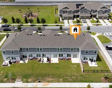 9425 Westside Hills Drive - Photo Thumbnail 3