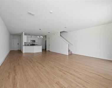 9425 Westside Hills Drive - Photo Thumbnail 12