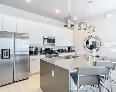 7770 Sandy Ridge Drive - Photo Thumbnail 9