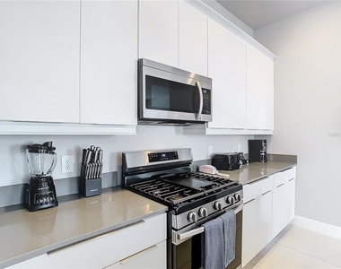 7770 Sandy Ridge Drive - Photo Thumbnail 7