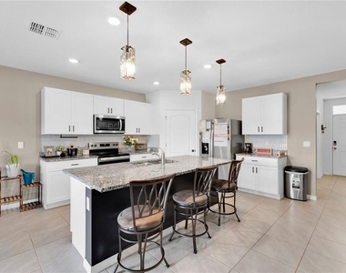 473 Archway Place - Photo Thumbnail 3