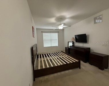 1050 Tourmaline Drive - Photo Thumbnail 18